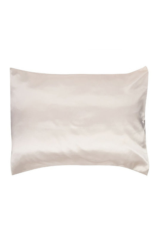 The Magic of Silk: Why Silk Pillowcases Are a Curly Girl's Best Friend